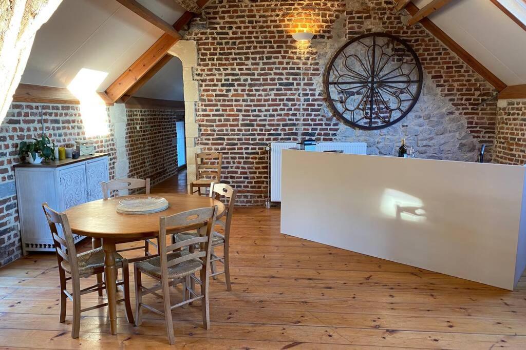 Charmant Appartement Dans Une Ancienne Ferme Нівелль Екстер'єр фото