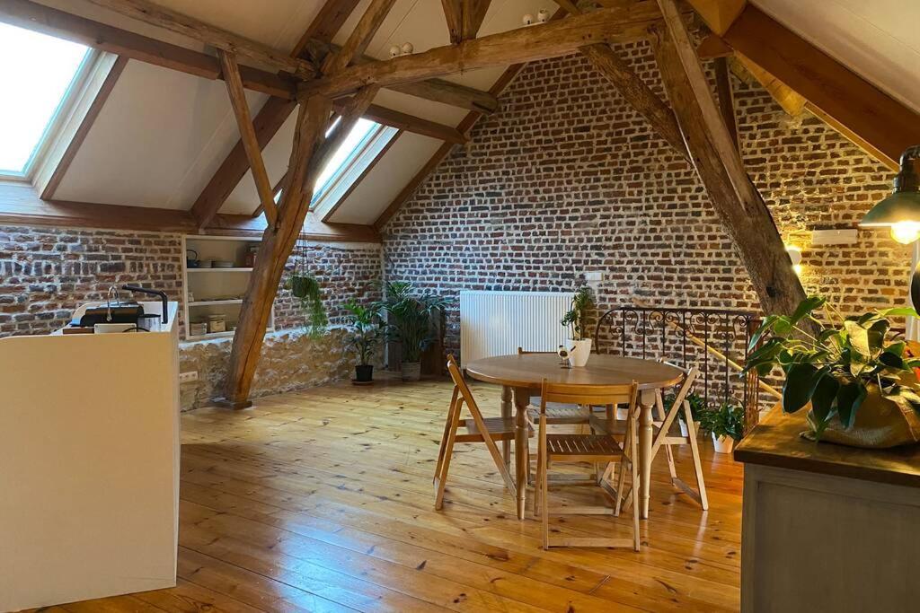 Charmant Appartement Dans Une Ancienne Ferme Нівелль Екстер'єр фото